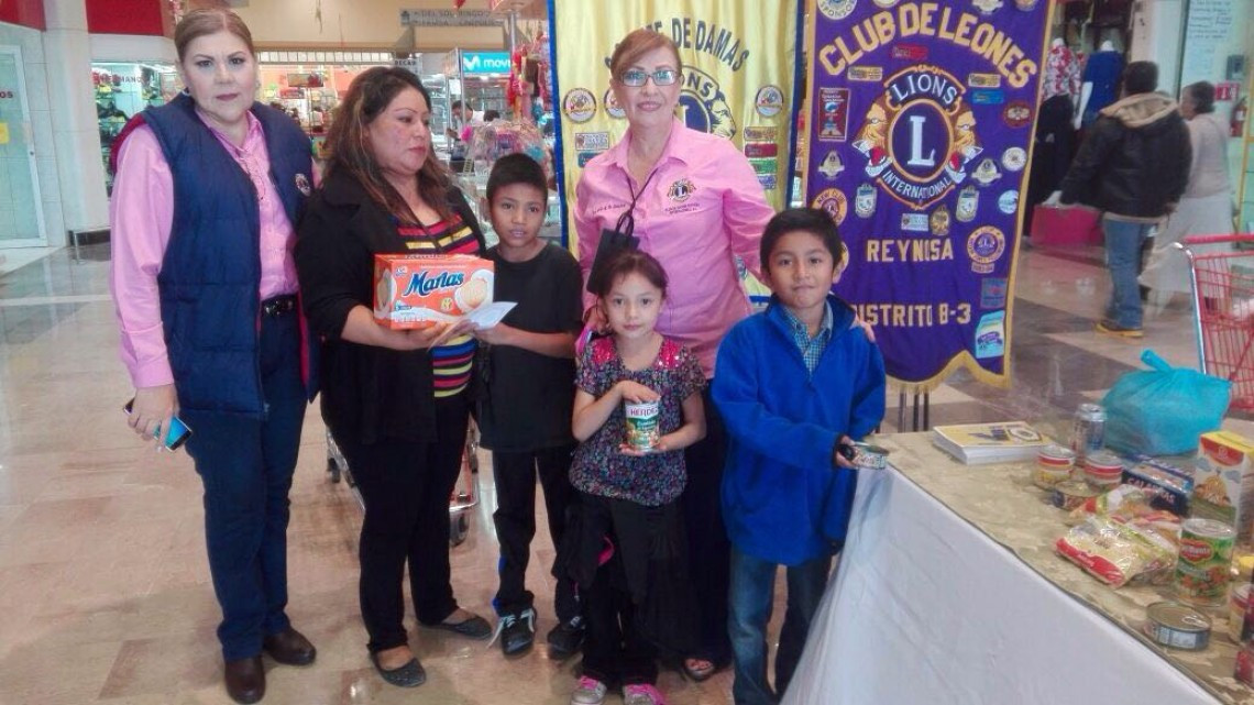 "Club de Leones" inicia recaudación de víveres en Soriana Morelos