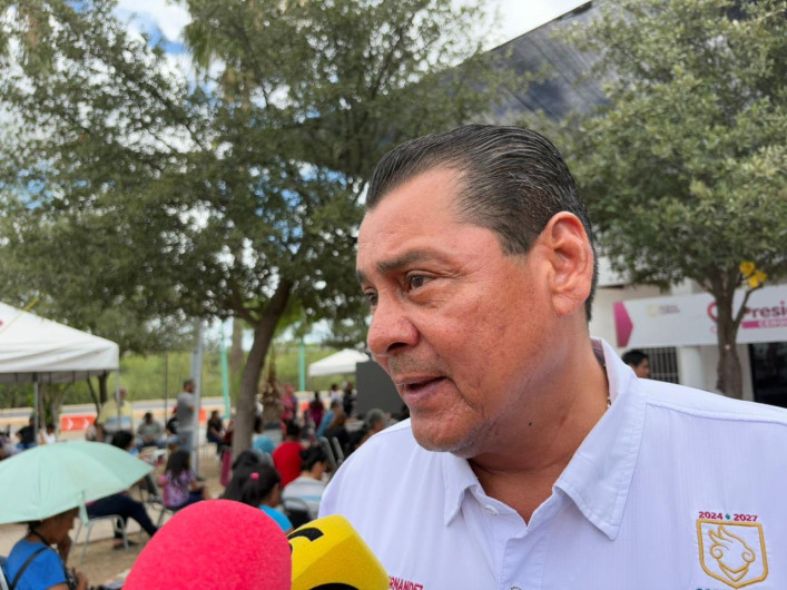 Presenta programa de obra pública el 90%