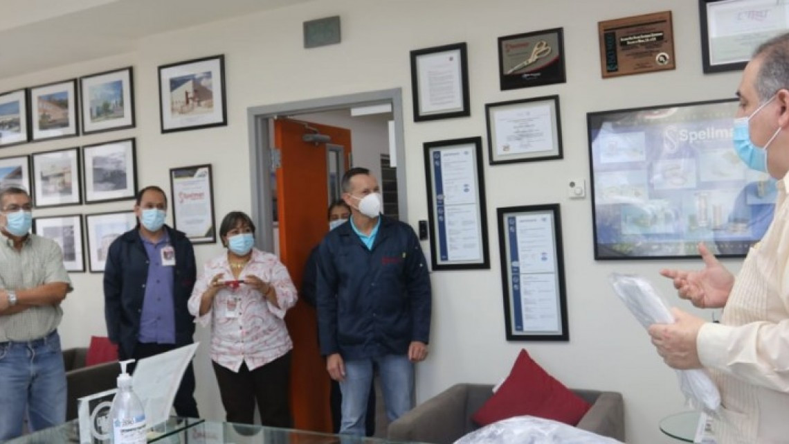 Reconoce Alcalde a trabajadores de la salud por atención a pandemia y convoca a no bajar la guardia