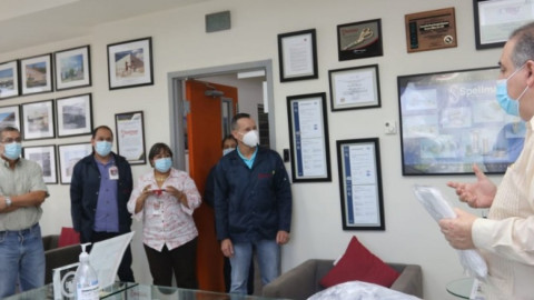 Reconoce Alcalde a trabajadores de la salud por atención a pandemia y convoca a no bajar la guardia