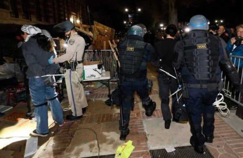 Desalojo de campamento propalestino en la UCLA deja 132 detenidos