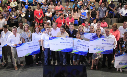 Tamaulipas entrega más de 2 millones a empresarios 