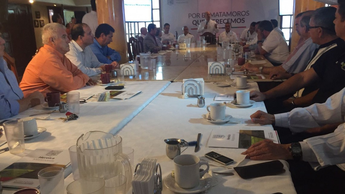 Presenta Alcalde avances de infraestructura a empresarios 