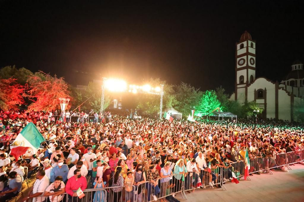 Victoria celebra con doble grito de Independencia 
