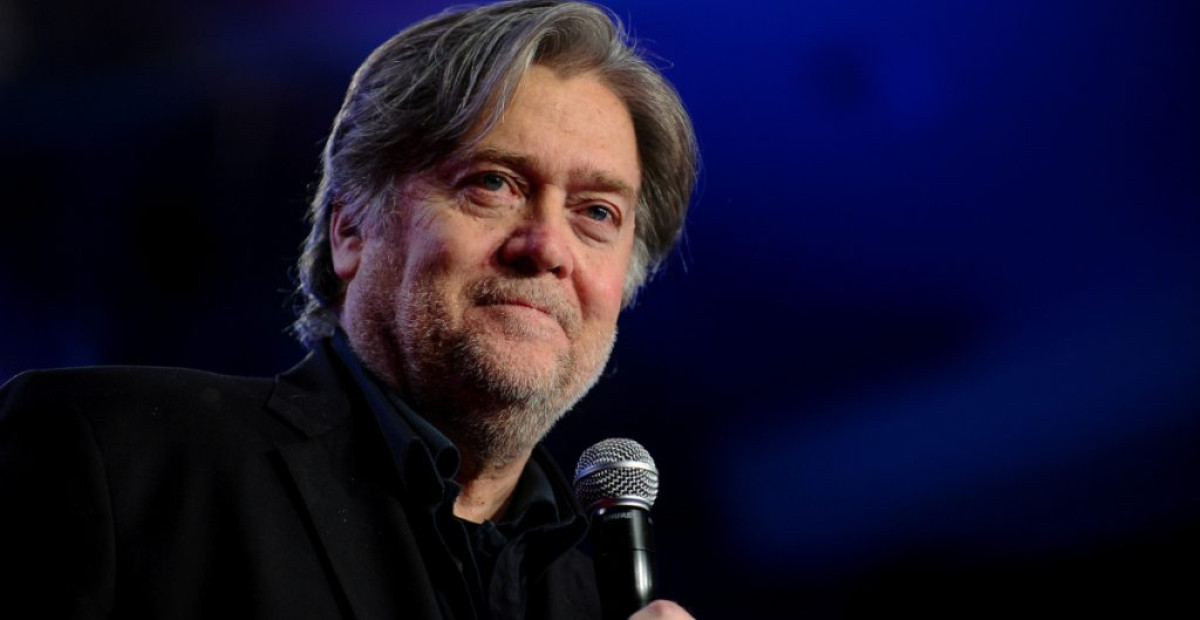 Exasesor de Trump queda en libertad luego de pagar fianza de 5 mdd 