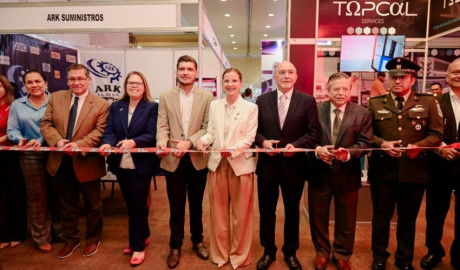 Encabeza Ninfa Cantú Deándar inauguración de la Expo Proveedor Industrial Matamoros 2025