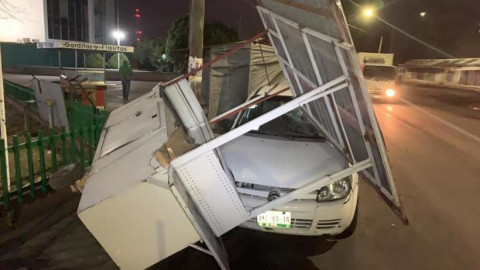 Ingreso de Frente Frío deja daños materiales en diversas zonas de la ciudad 