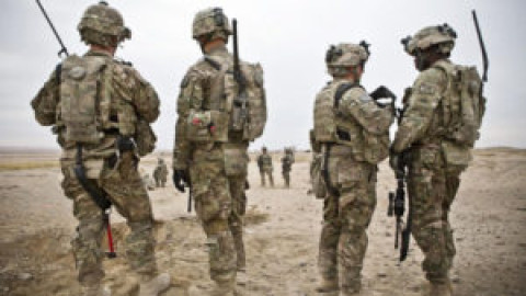 Francia anuncia que permanecerá militarmente en Siria