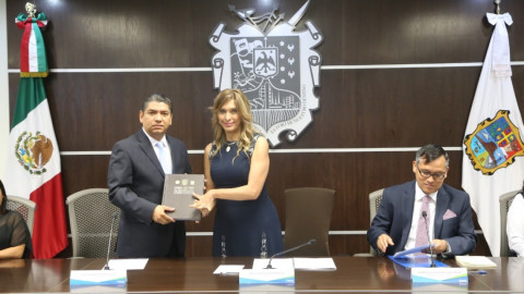 Maki entrega Primer Informe de Gobierno a Cabildo