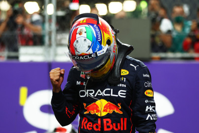 Checo Pérez sube al podio en Australia