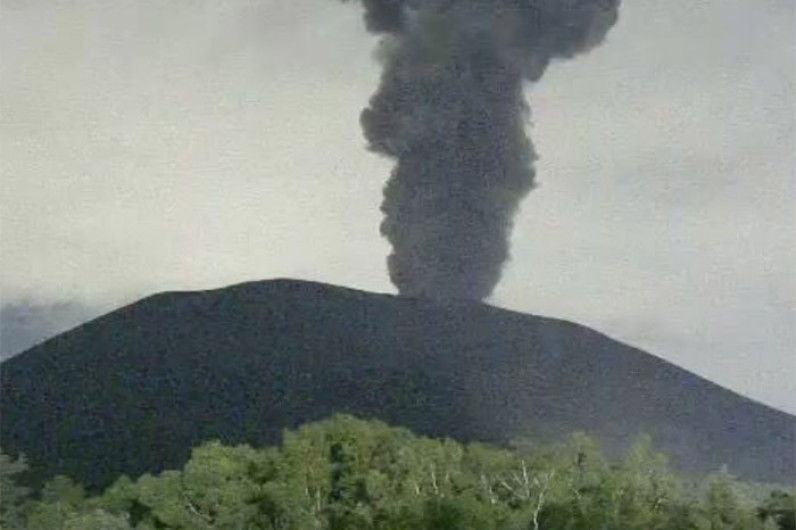 Japón en alerta, tras erupción de Monte Asama 