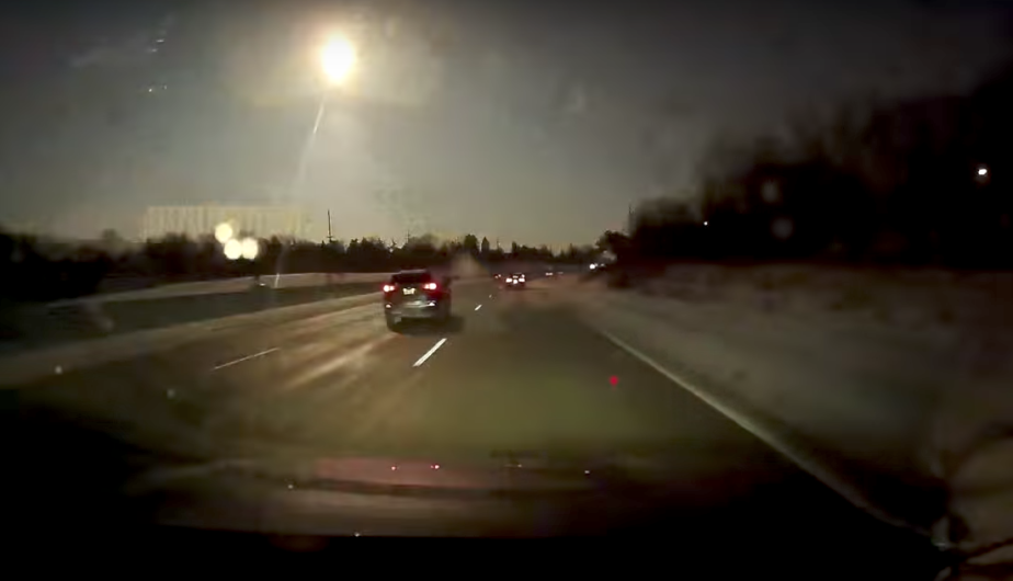 Temblor en Detroit por caída de meteorito