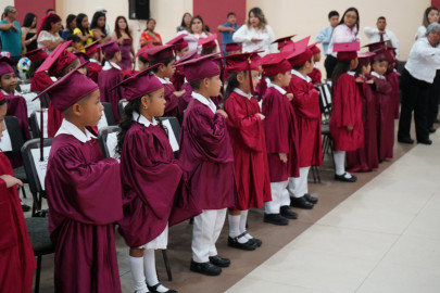 Gradúan 100 niños de centros de asistencia infantil comunitaria del Sistema DIF