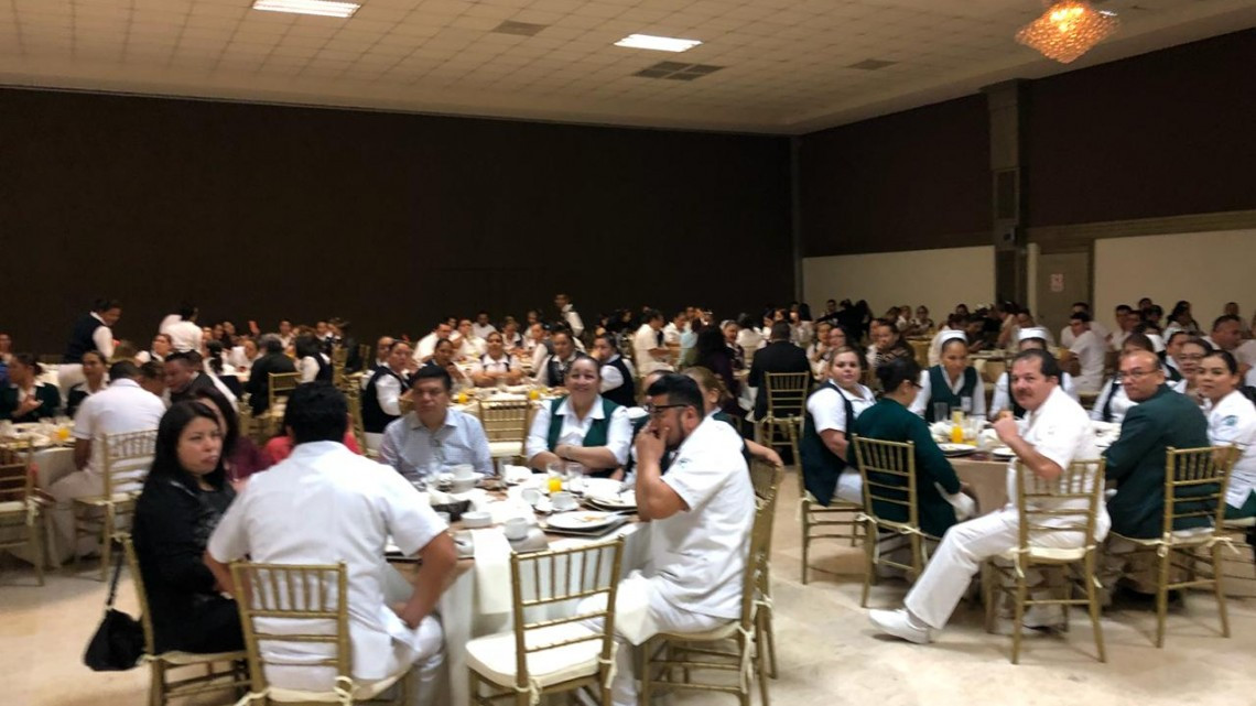 Exhorta enfermera a compañeras a dar lo mejor