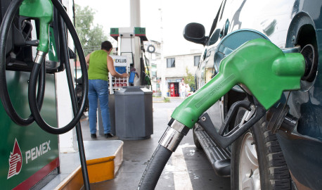 CRE descarta  aumento en precio de gasolinas este viernes