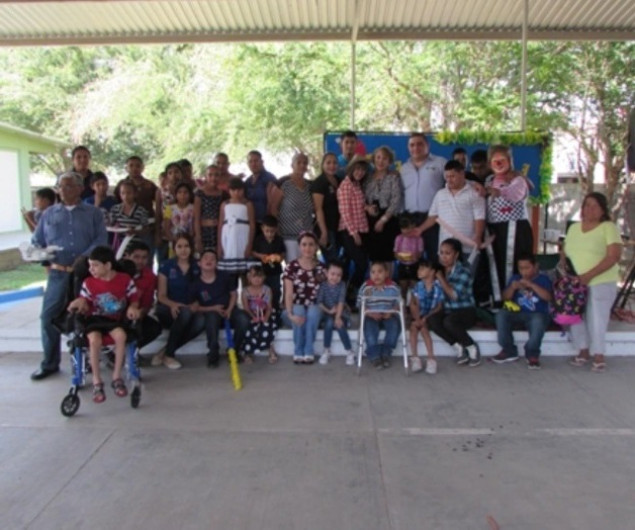 Celebran "Día del niño" en el Centro de Atención Múltiple “Domingo Sáenz Mancilla”
