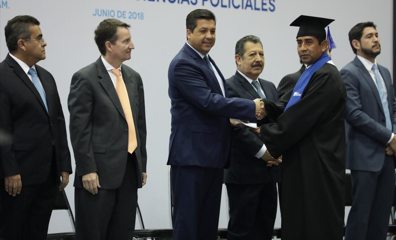 Se gradúa primera generación de la Licenciatura de Ciencias Policiales