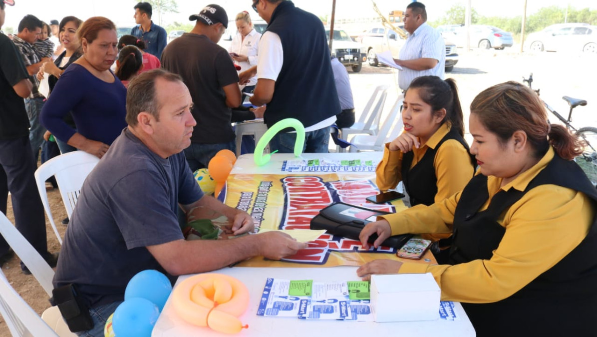 Ofrece Municipio becas, capacitación y asesoría laboral a carretoneros