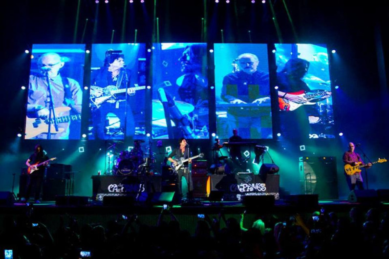 Se presentan con éxito Caifanes en Auditorio Pabellón M