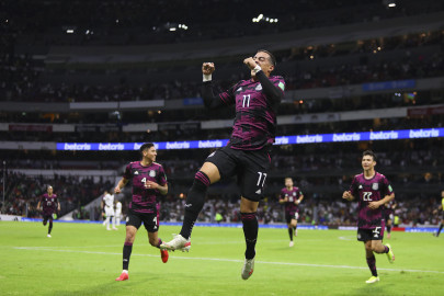 México golea a Honduras y retoma liderato en el Octagonal 