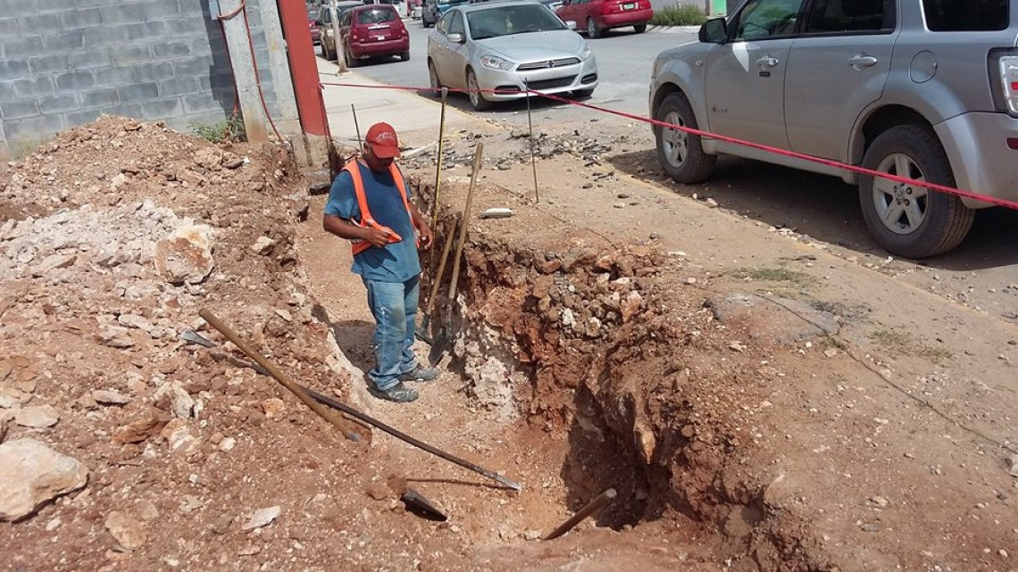 Realizan trabajos de barda perimetral en Jardín de niños