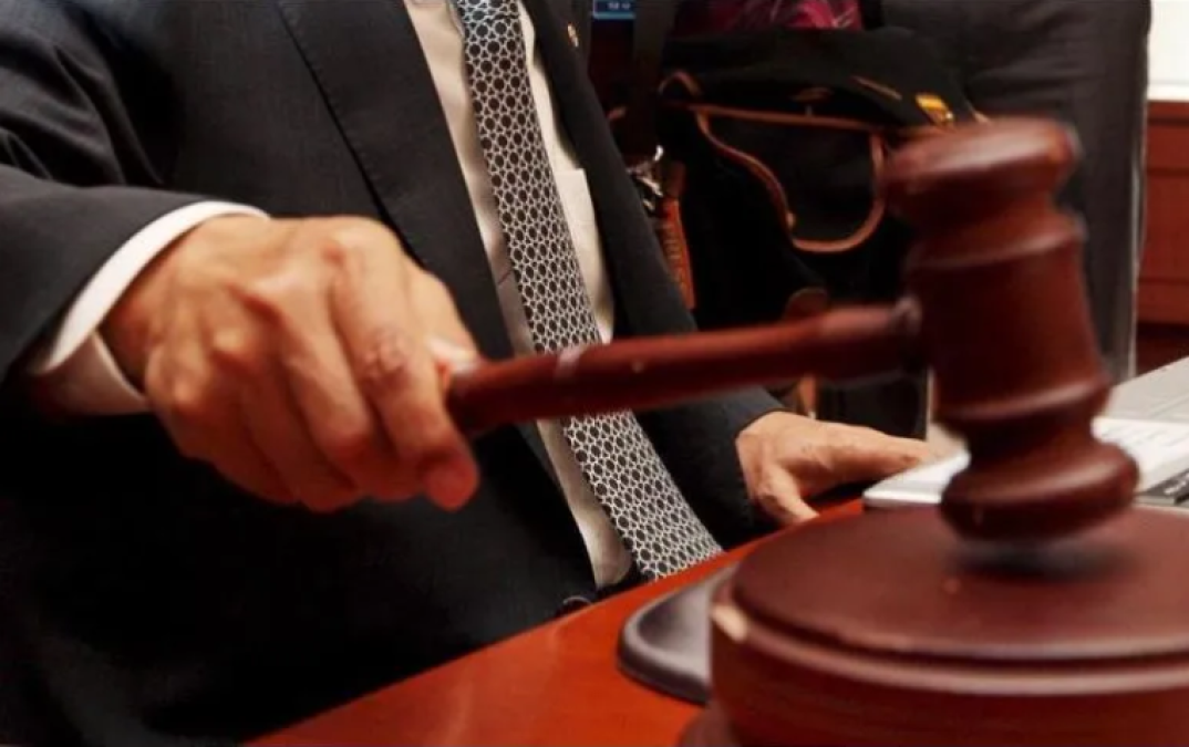 Menor de 14 años es condenado a pena de entre 14 años de prisión y cadena perpetua tras asesinato de una estudiante