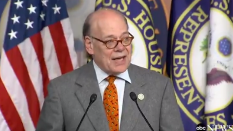 Demócratas acusan formalmente a Trump por violar Constitución  