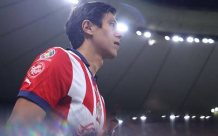 Chivas hace oficial salida de JJ Macías