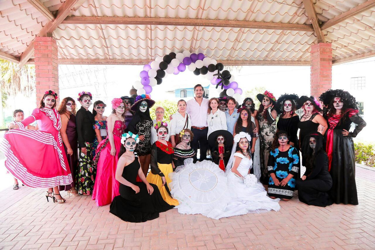 CEDIF realiza exhibición de catrinas