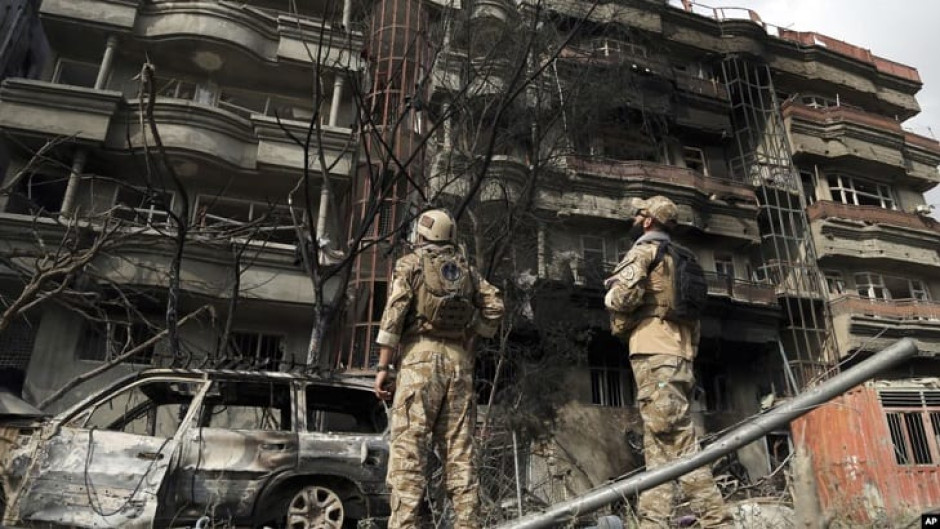 Ataque a oficina de candidato a vicepresidente afgano deja 20 muertos