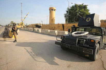 Reportan ataque con cohete en la embajada de EU en Iraq