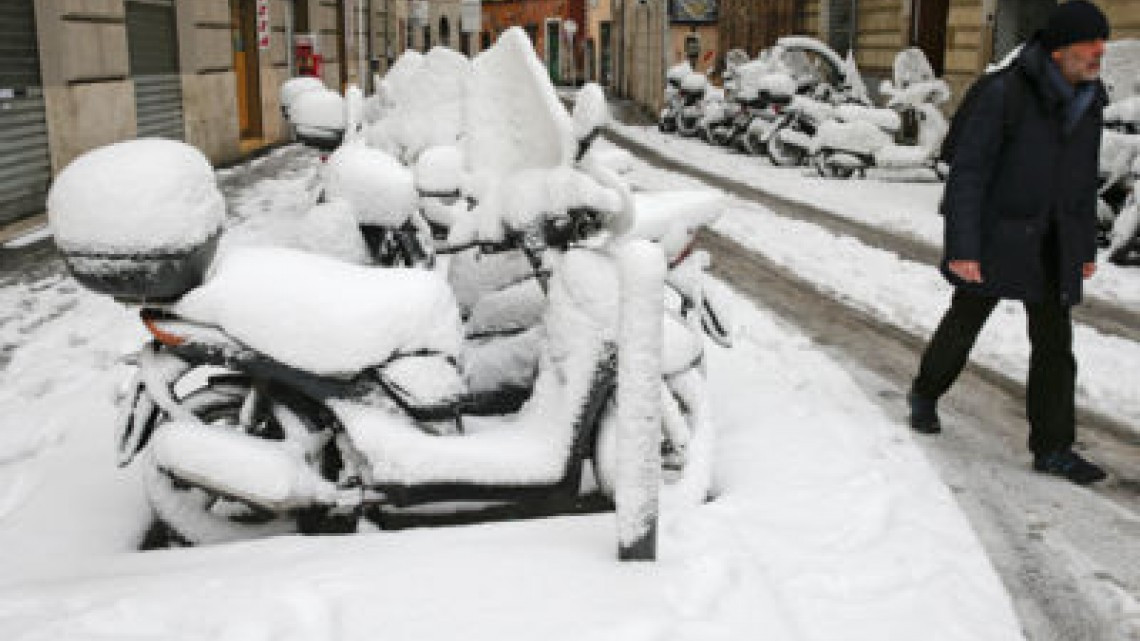 Fuertes fríos y nevadas azotan Italia