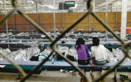 Gobierno de EU buscará comenzar a reunir a las familias de inmigrantes