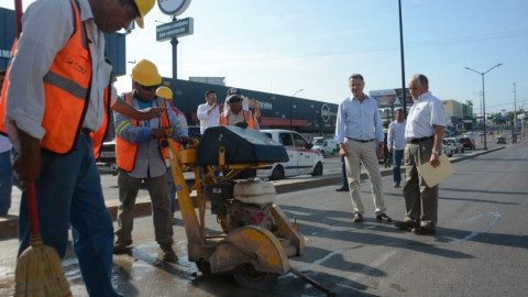 Pone en Marcha Chucho Nader Programa Intensivo de Bacheo en la Avenida Hidalgo