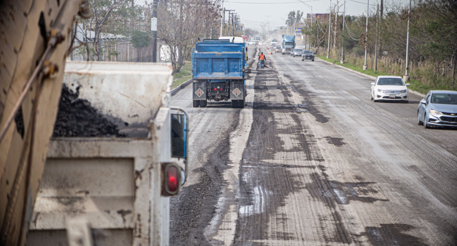 Trabajan en repavimentación del Sendero Nacional, en el tramo de Rigo Tovar a 12 de Marzo