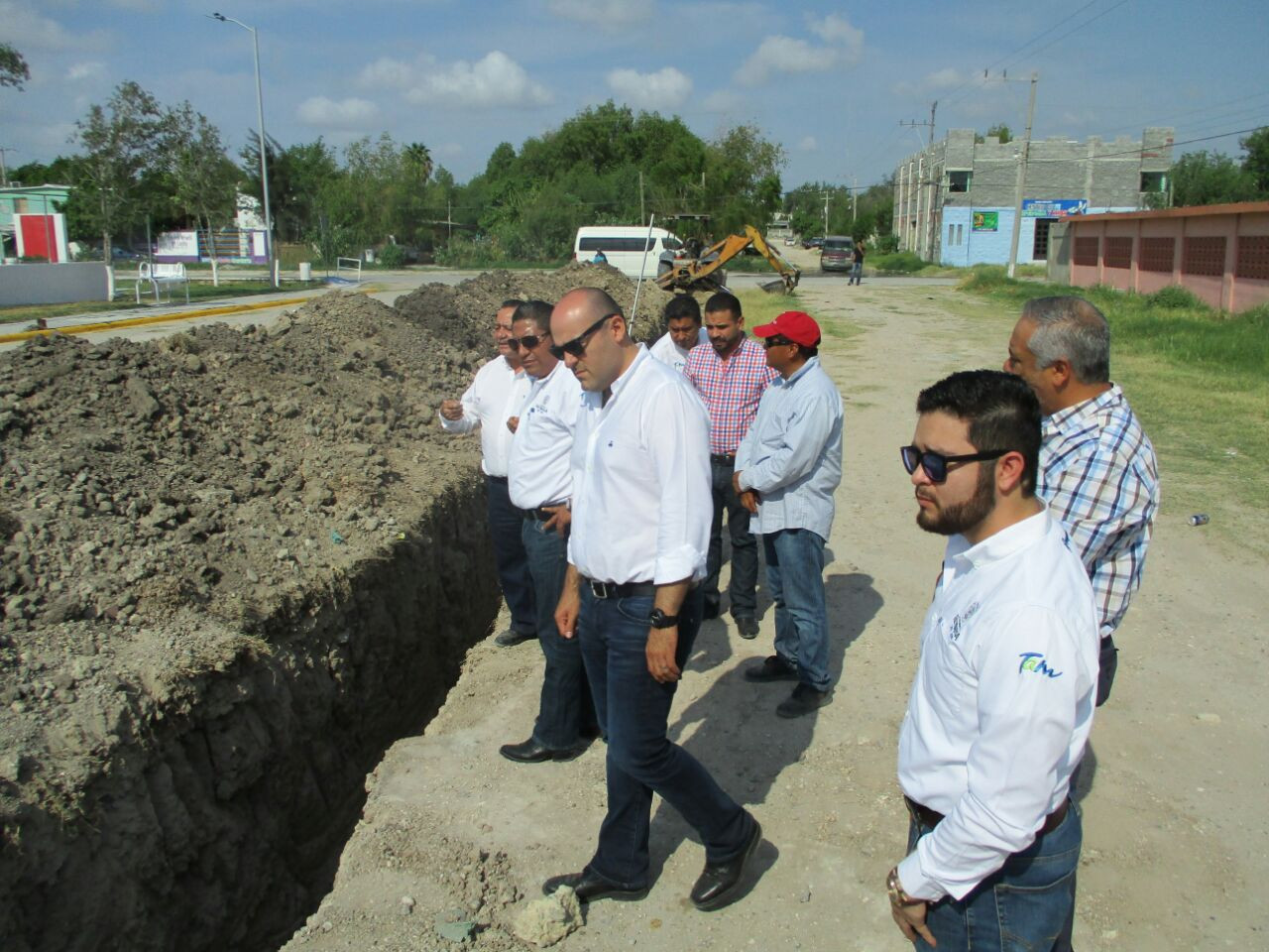 Recorren secretario y regidores obras del Plan Integral de Obra Pública 2017