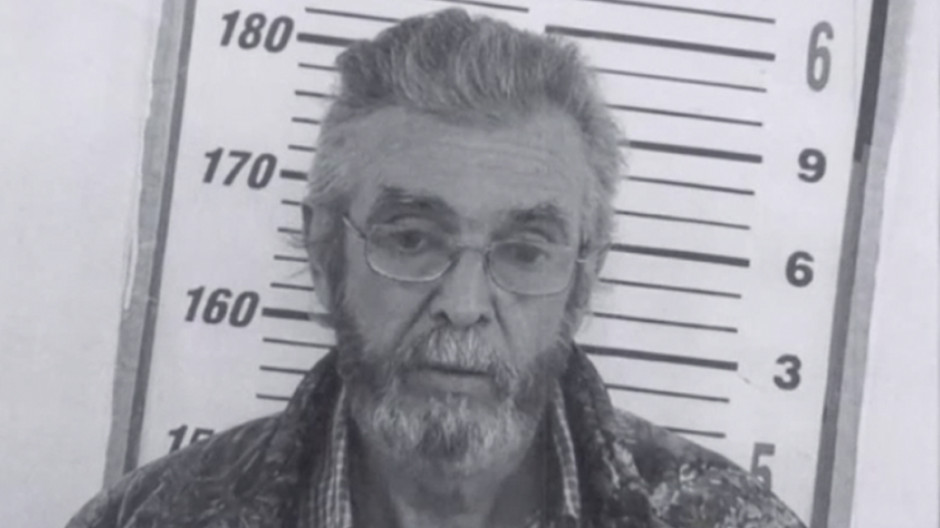 Detienen a hombre acusado de delitos sexuales contra un menor