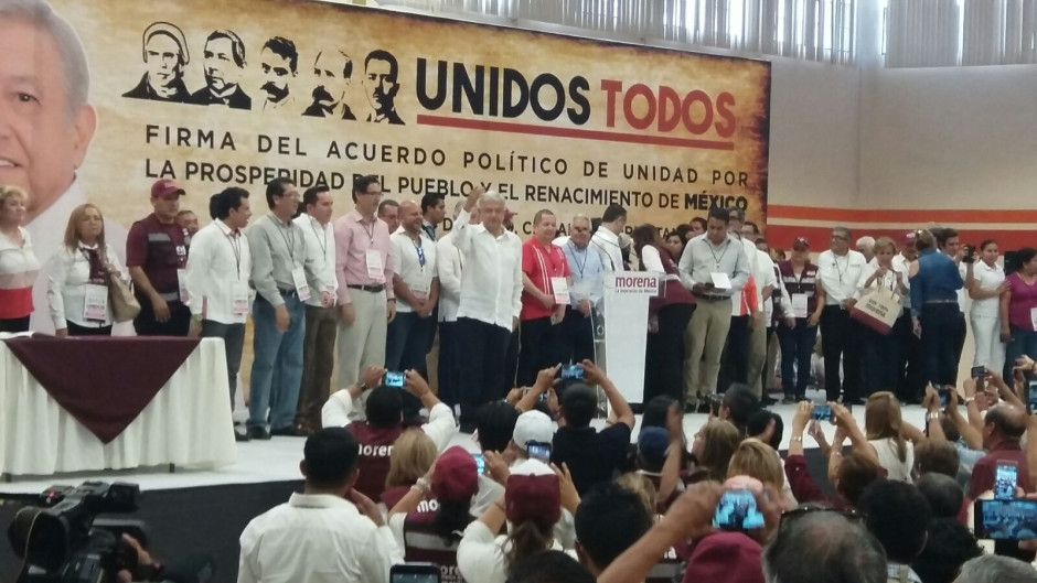 AMLO firma con tamaulipecos Acuerdo de Transformación Nacional