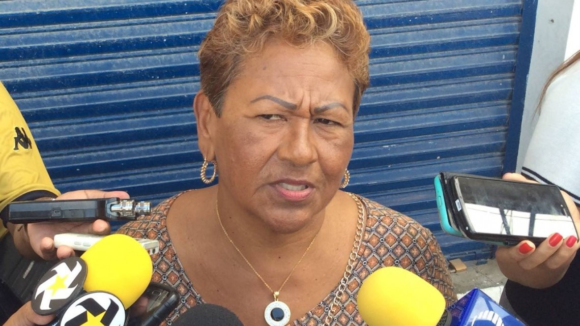 CFE deja en penumbras a despicadoras en la Morelos