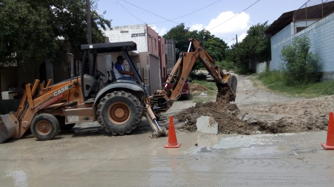 Rehabilita COMAPA línea general de agua en la colonia Hidalgo