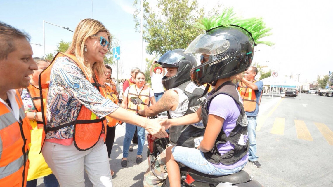 Familias disfrutan de Expo Car Fest 2017