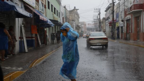 El frente no. 24 ocasionará lluvias fuertes en la península de Yucatán