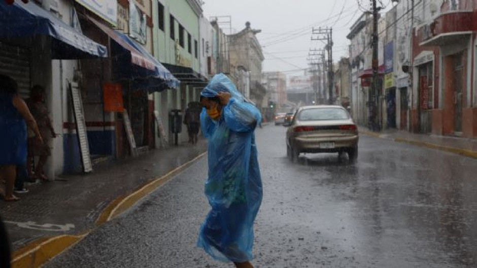 El frente no. 24 ocasionará lluvias fuertes en la península de Yucatán