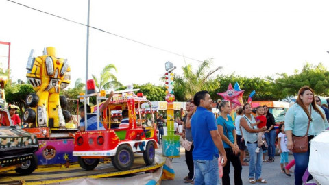 Ayuntamiento trae juegos mecánicos gratis