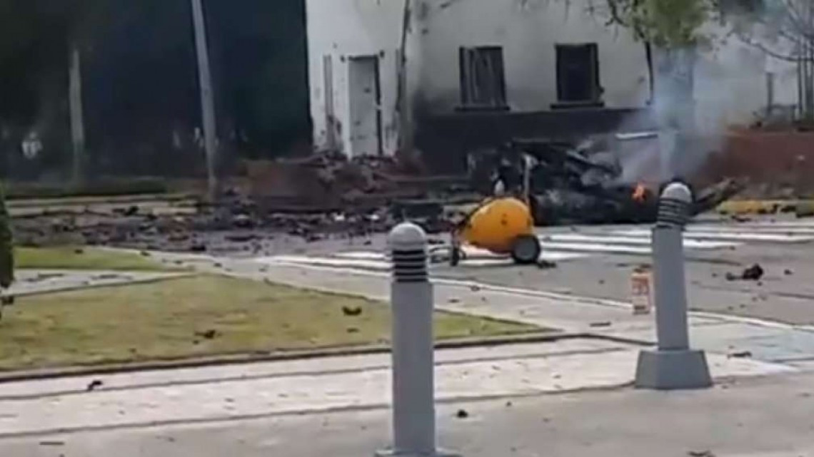 Atentado con coche bomba en escuela de policía de Bogotá deja 8 muertos