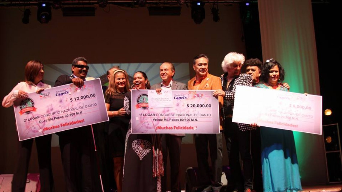 DIF felicita a Carolina por su 1er lugar en "Todos diferentes en una sola voz"