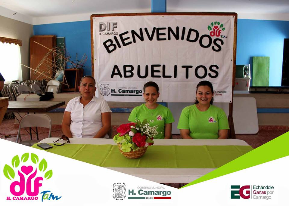 Realizan festejo a abuelitos del mes