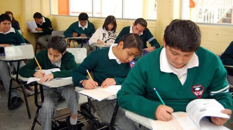 SEP preocupada por deserción escolar tras pandemia 