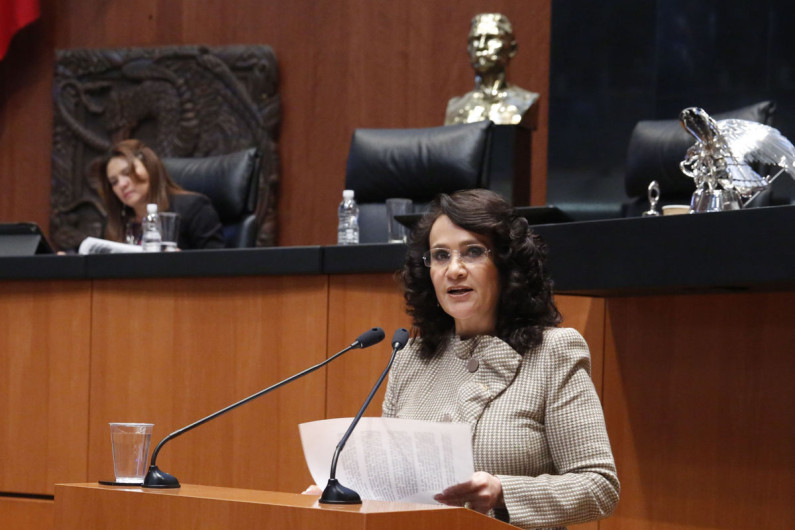 Alza en gasolinas, efectos de la reforma energética: Padierna