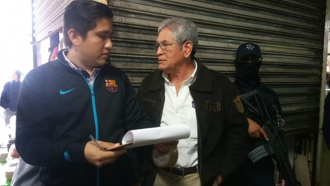 Desalojan a oferente que invadió local en mercado 18 de marzo de Madero